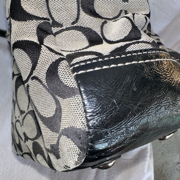 Signature coach purse - Picture 9 of 14